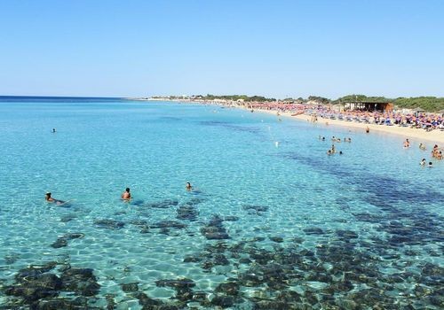 C’è anche la Puglia tra le spiagge più belle d’Italia secondo skyscanner.